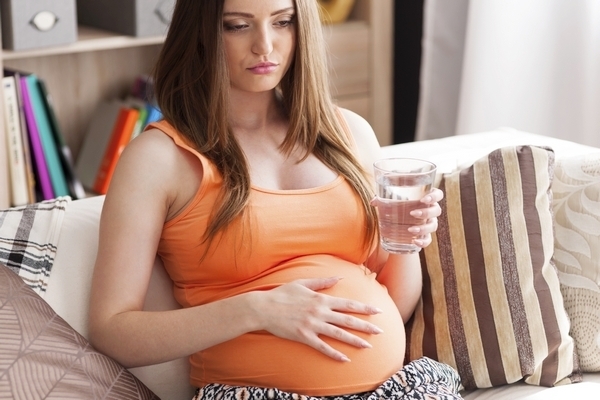 Токсикозы при беременности: провоцирующие факторы, способы лечения, возможные последствия, меры профилактики