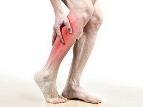 В состоянии покоя ноет нога от бедра до колена: почему появились боли и что делать?