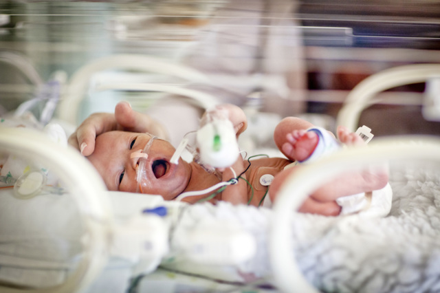 Врожденная пневмония у новорожденных: возбудители заболевания, клинические проявления, особенности лечения и возможные последствия