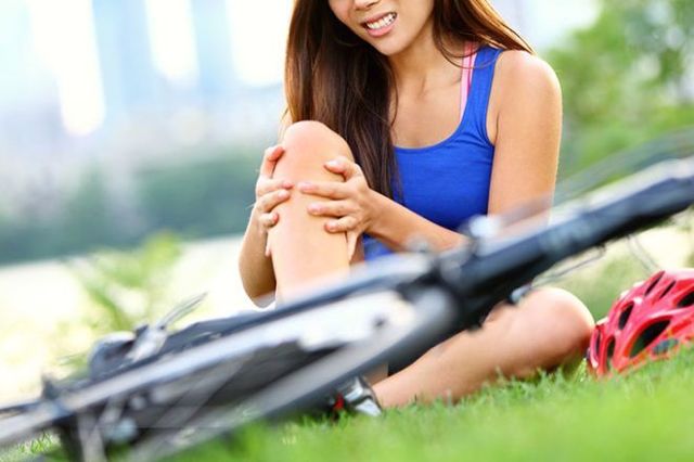 Артрит коленного сустава: что это такое, виды и описание болезни, причины появления, симптомы, диагностика и лечение