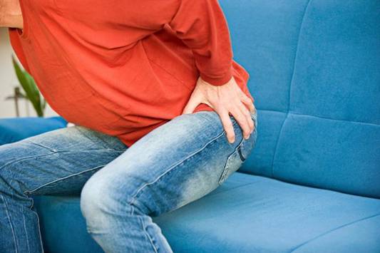 Боль в тазобедренном суставе: как избавиться, первая помощь, основные причины, симптомы и лечение