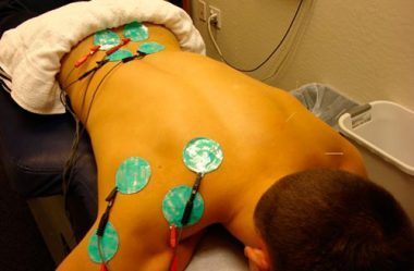 Лечение током (токи бернара) при остеохондрозе: механизм воздействия, эффективность и курс терапии, плюсы и минусы