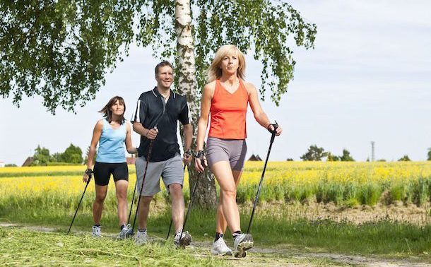 Можно ли заниматься спортом при остеохондрозе: разрешенные и запрещенные комплексы спортивных упражнений, лечебная физкультура