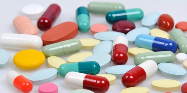 Обезболивающие таблетки при болях в спине и пояснице: характеристики препаратов и правила их применения, показания, рекомендации врачей