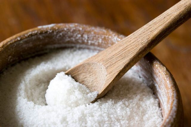 Соль и масло против остеохондроза: прогревание, народные рецепты, показания и противопоказания, когда назначается, отзывы