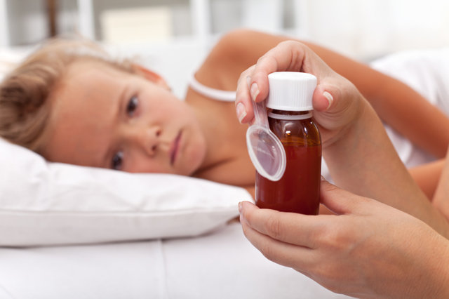 Антибиотики при ангине у детей: 9 рекомендаций от педиатра