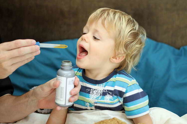 Антибиотики при отите у детей: 3 группы эффективных препаратов