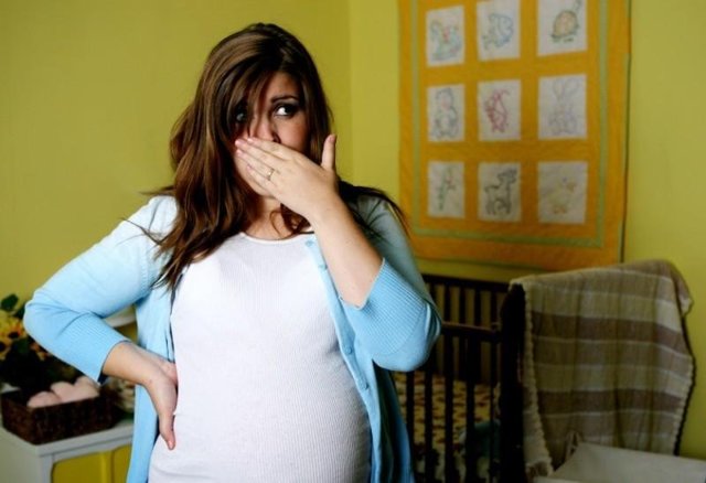 Что делать, если все время тошнит при беременности?
