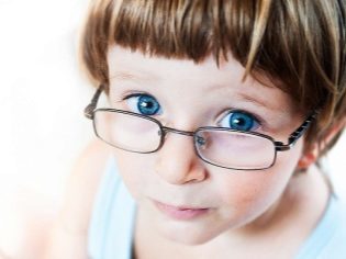 Дальнозоркий астигматизм у детей: 3 причины и 3 степени, 5 способов диагностики и лечения