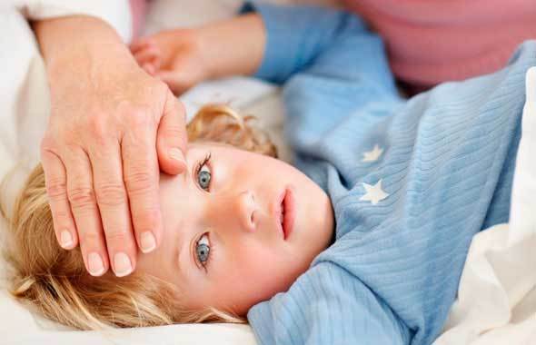 Как сбить температуру у ребенка в домашних условиях: 3 основных способа, 8 препаратов, 6 народных методов