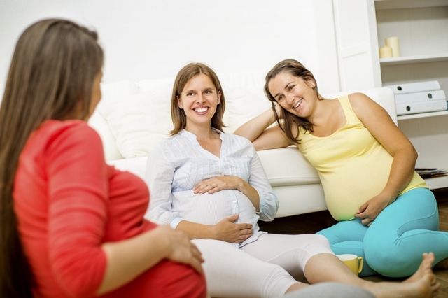 Какими бывают выделения при беременности на раннем сроке, во втором и третьем триместрах