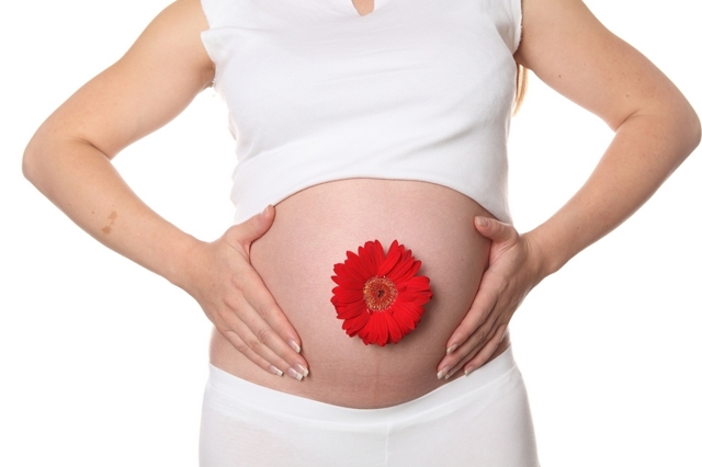 Какими бывают выделения при беременности на раннем сроке, во втором и третьем триместрах