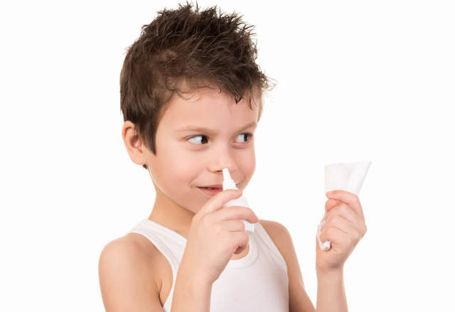 Капли в нос для детей: обзор 20 лучших сосудосуживающих, увлажняющих, гомеопатических, противовирусных капель