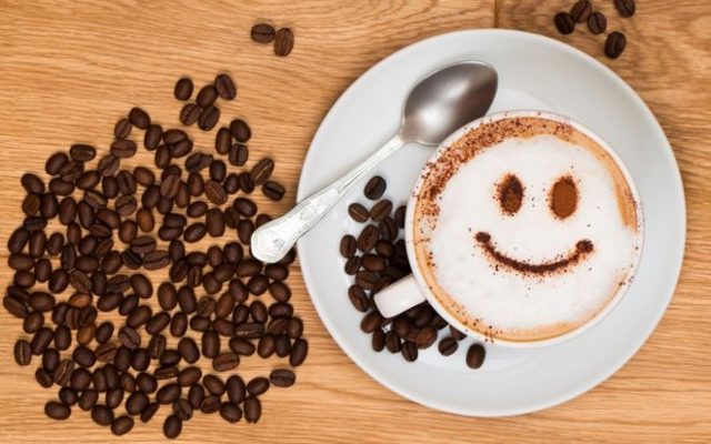 Кофе при грудном вскармливании: 6 правил употребления, 3 заменителя напитка