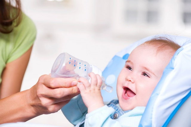Можно ли новорожденному давать воду: 4 причины отказа от воды, в каких количествах, советы врача