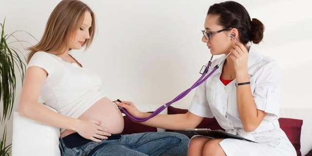 Почему при беременности появляются коричневые выделения разных оттенков