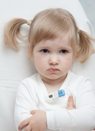 У ребенка температура 37: о 7 основных причинах пишет педиатр