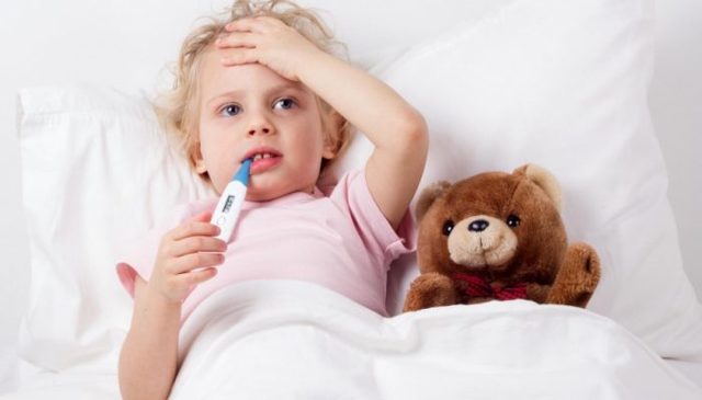 У ребенка температура 38 без симптомов простуды, что это?
